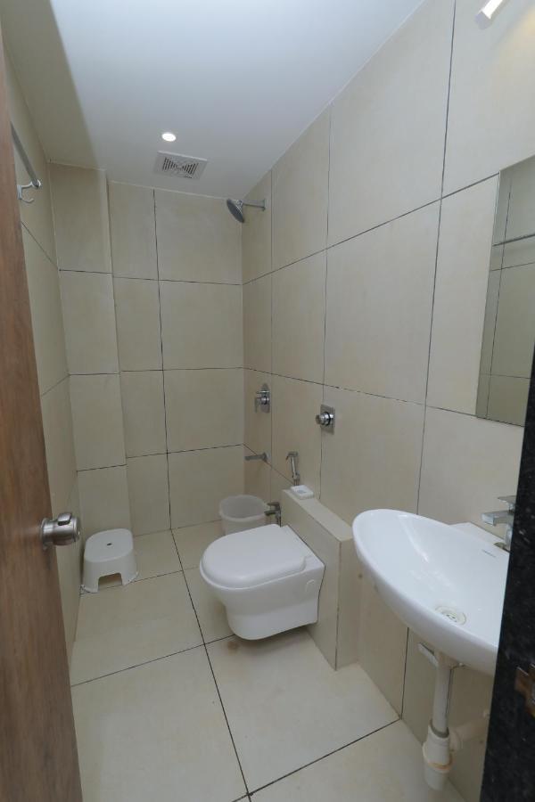 Hotel Revive Veraval Zewnętrze zdjęcie